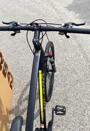 24-Speed 700c Hybrid Bike (Shimano Gear, Disc Brakes) - aBellz